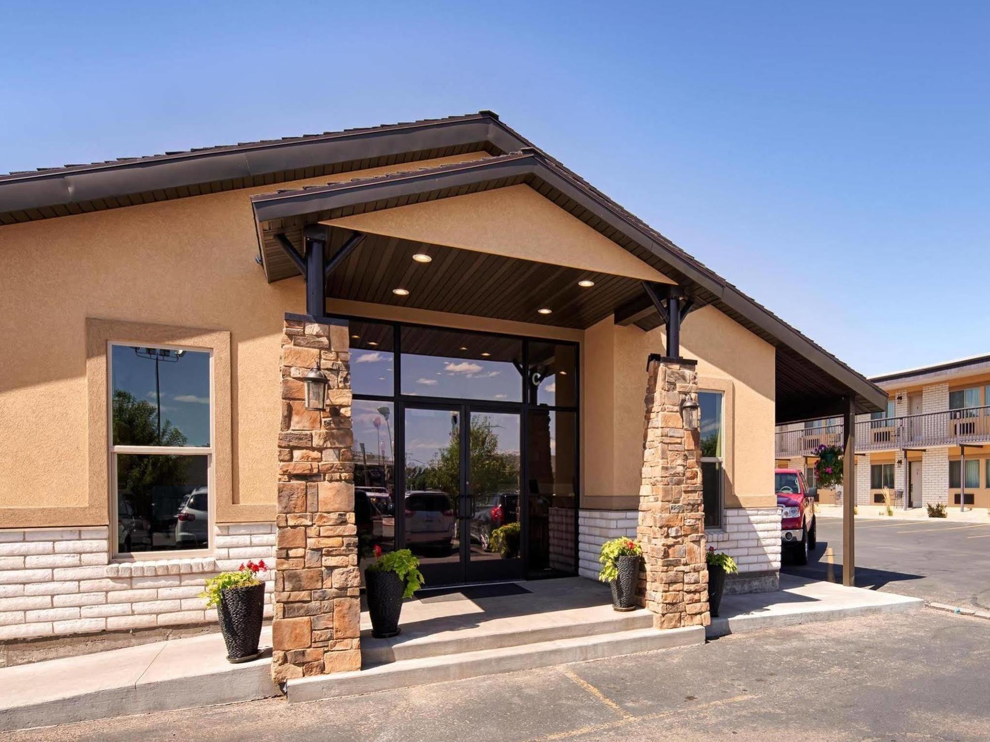 Dinosaur Inn & Suites Vernal Exterior foto